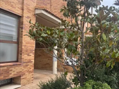 Chalet pareado en Avenida de la Ilustración