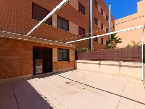 Piso en calle de Valencia, 25