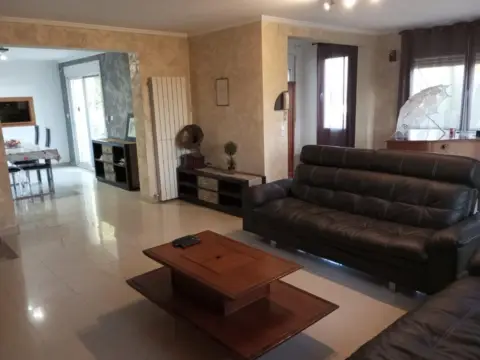 Chalet unifamiliar en Riba Roja