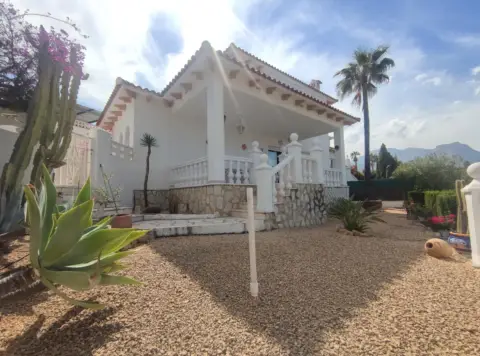 Chalet unifamiliar en Escandinàvia-El Captivador