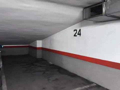 Garaje en calle de Los Urquiza