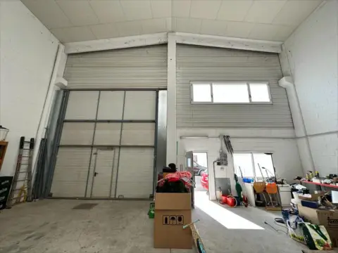 Nave industrial en calle de la Ganadería