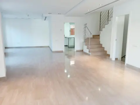 Chalet adosado en Passeig de la Primavera