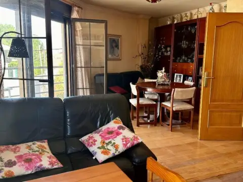 Chalet pareado en Las Cuevas