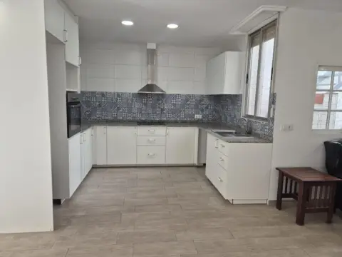 Chalet adosado en calle de Sagrario Ferrandis