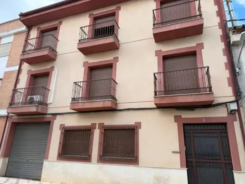 Chalet adosado en calle de la Mezquita, 3