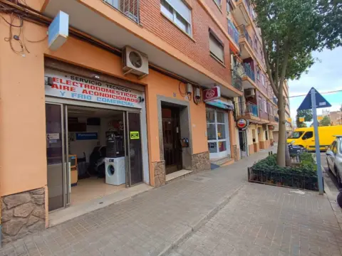 Local comercial en calle Farrandis Luna