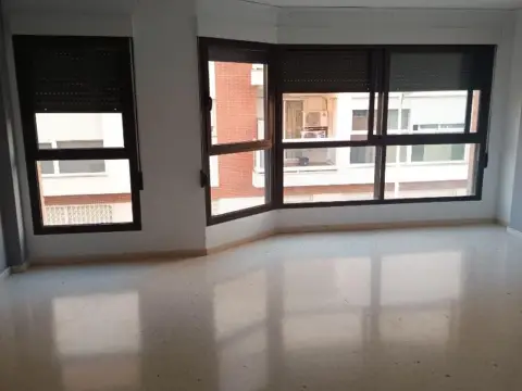 Apartamento en Carrer Enric Valor