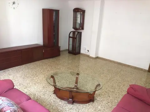 Piso en Carrer de Salvador Ricart