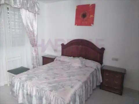 Chalet adosado en calle C. Hermanos Pinzón-Santa María , nº 3-7