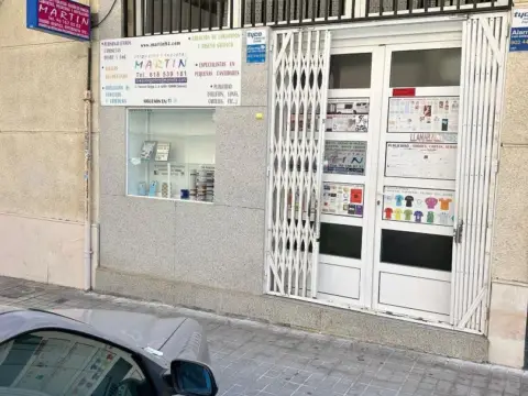 Local comercial en Carrer de Francisco Tàrrega