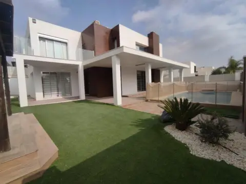 Chalet en San Antonio de Benagéber