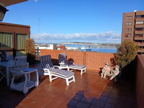 Ático en calle de Jenaro Oraa