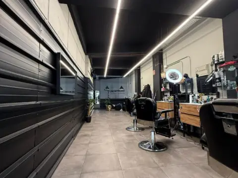 Local comercial en calle de Luis Briñas, 3