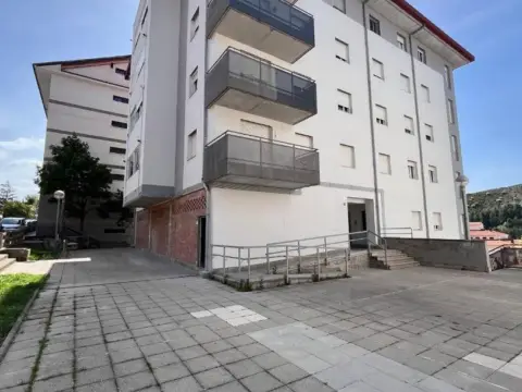Piso en calle del Valle de Oza