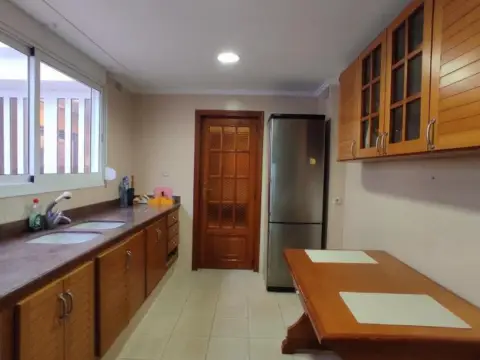 Chalet adosado en Pueblo