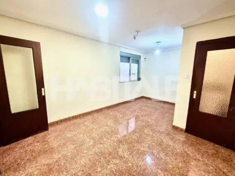 Piso en calle calle Maderas