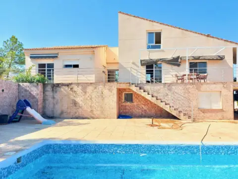 Chalet unifamiliar en calle Altury Veintiséis