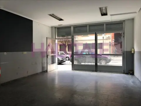 Local comercial en Estrada de Mala, 2