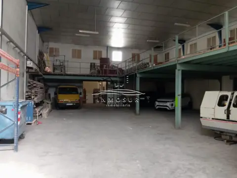 Nave industrial en Lucena