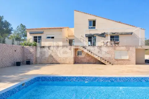 Chalet unifamiliar en calle Altury Veintiséis