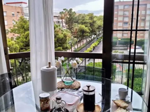 Apartamento en Avenida Vedad