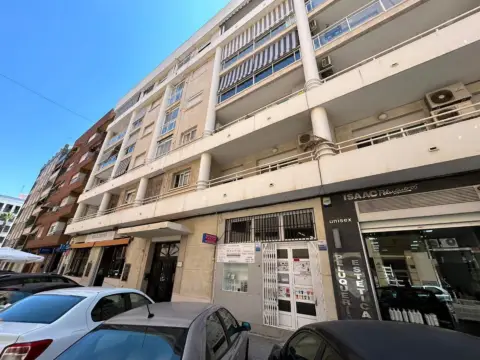 Local comercial en Carrer de Francisco Tàrrega