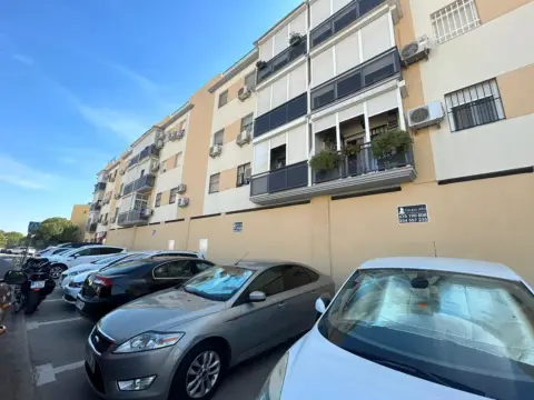Local comercial en calle Zuloaga