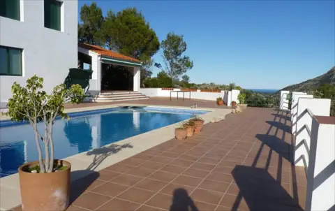Chalet unifamiliar en calle Urb. Montepino