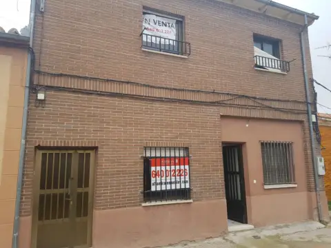 Casa en calle del Alegre