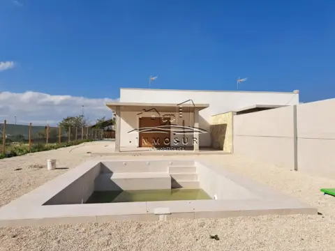 Chalet pareado en Lucena