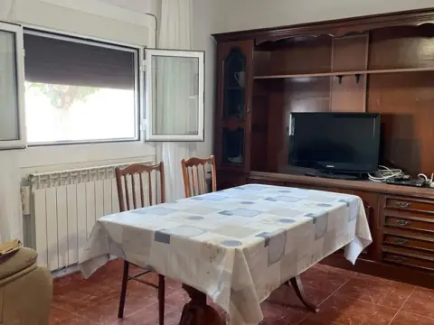 Chalet pareado en calle Ganaderos