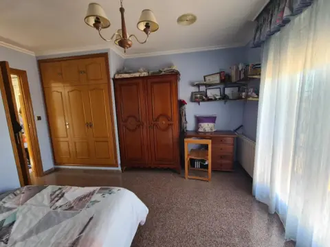 Chalet adosado en calle Benejama