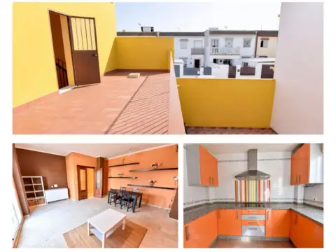 Chalet pareado en Plaza del Alcazar, 11