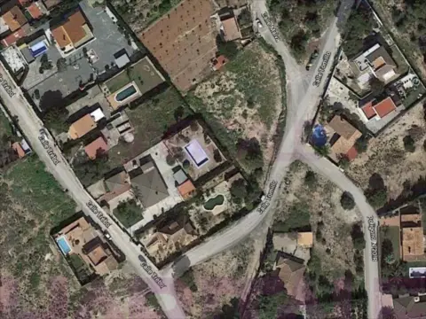 Terreno en Urbanización Lloma del Calderer