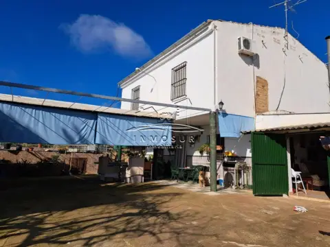 Chalet unifamiliar en Lucena