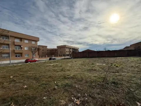 Terreno en calle Sierra de Guadarra