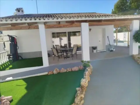 Chalet unifamiliar en calle Cl Dolçaina