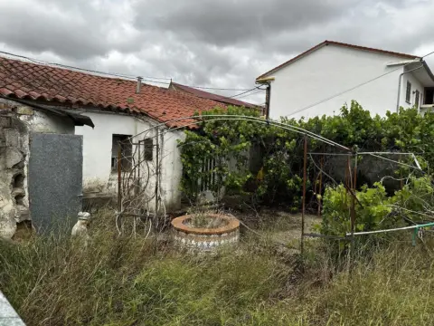 Chalet adosado en Lalueza