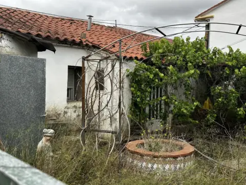 Chalet adosado en Lalueza