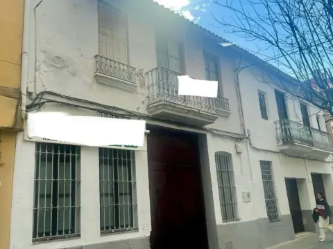 Chalet adosado en calle de Esteban Paluzie