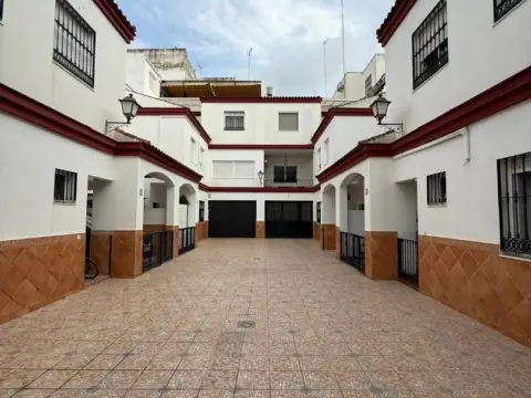 Chalet adosado en Centro