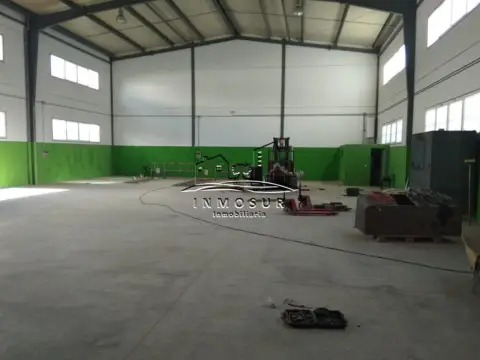 Nave industrial en Lucena