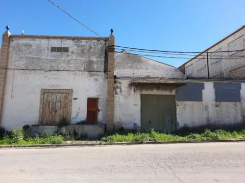 Nave industrial en Lucena