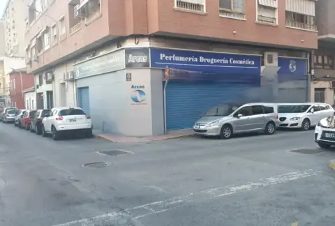 Local comercial en Pablo Iglesias