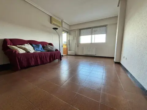 Piso en Plaza de José Antonio Labordeta