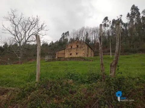 Chalet unifamiliar en Barrio Rasines