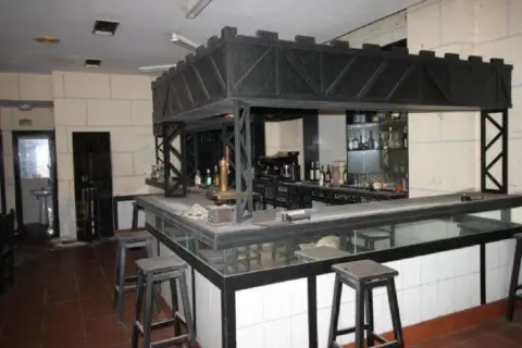Local comercial en calle Alta, 83
