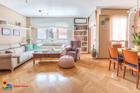 Casa adosada en calle de Poseidón