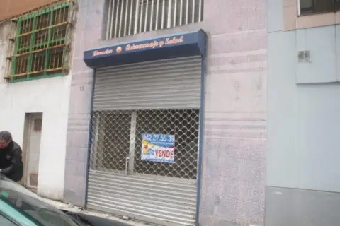 Local comercial en calle de los Sargentos Provisionales, 1
